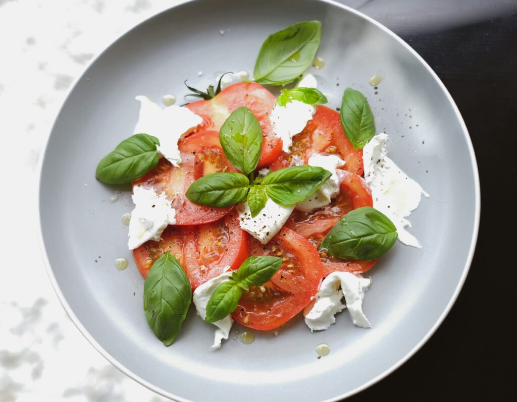 Mozarella och tomater med basilika en del av Italiensk Catering i Stockholm